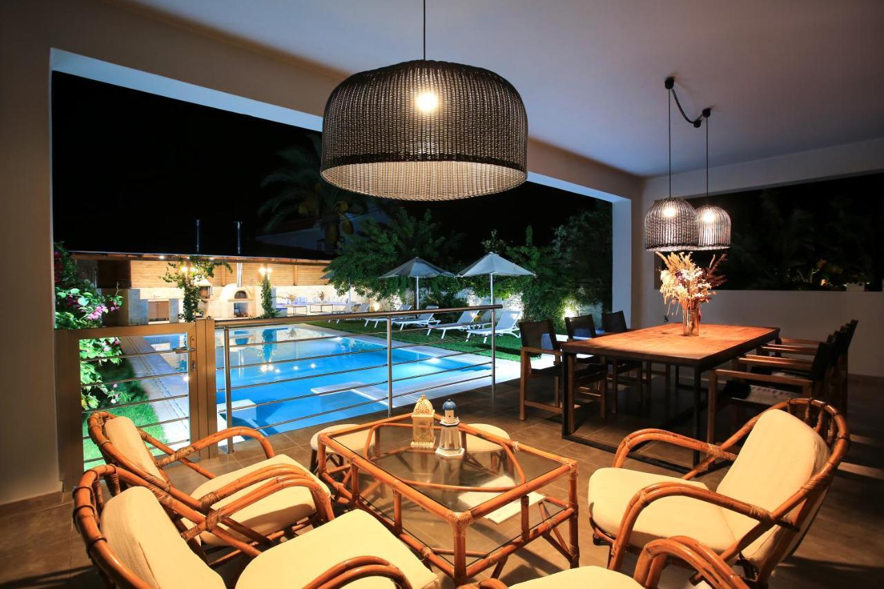 Elpida, Villa Kokkini Hani