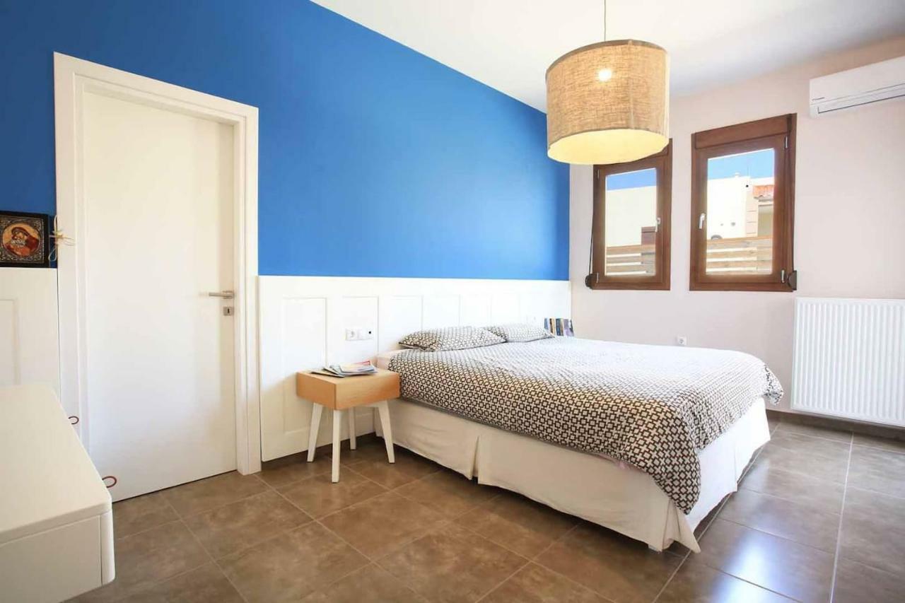 Elpida, Villa *